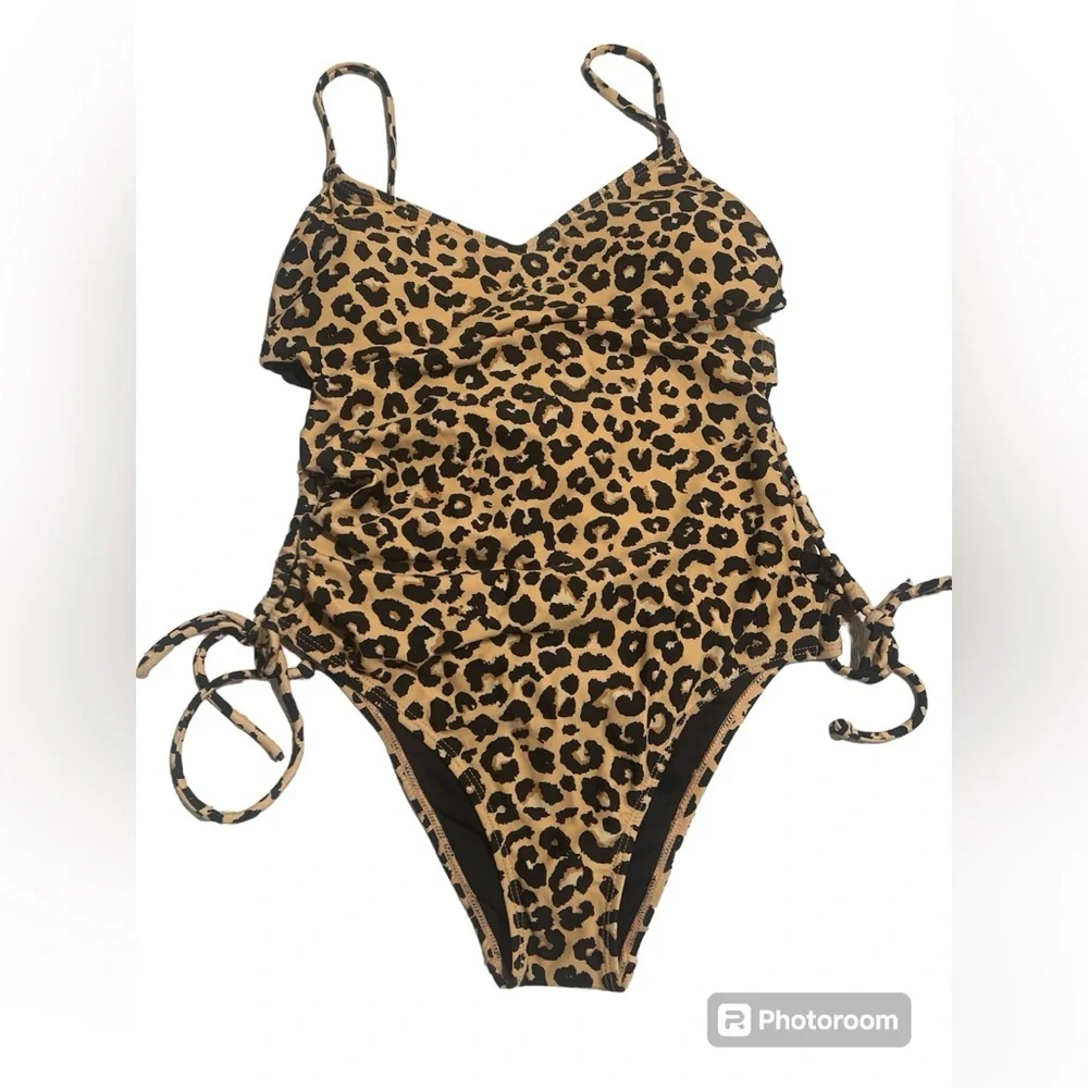 Salt + Cove Juniors' Lace-Up Side One-Piece Full Coverage Leopard Swimsuit | NEW